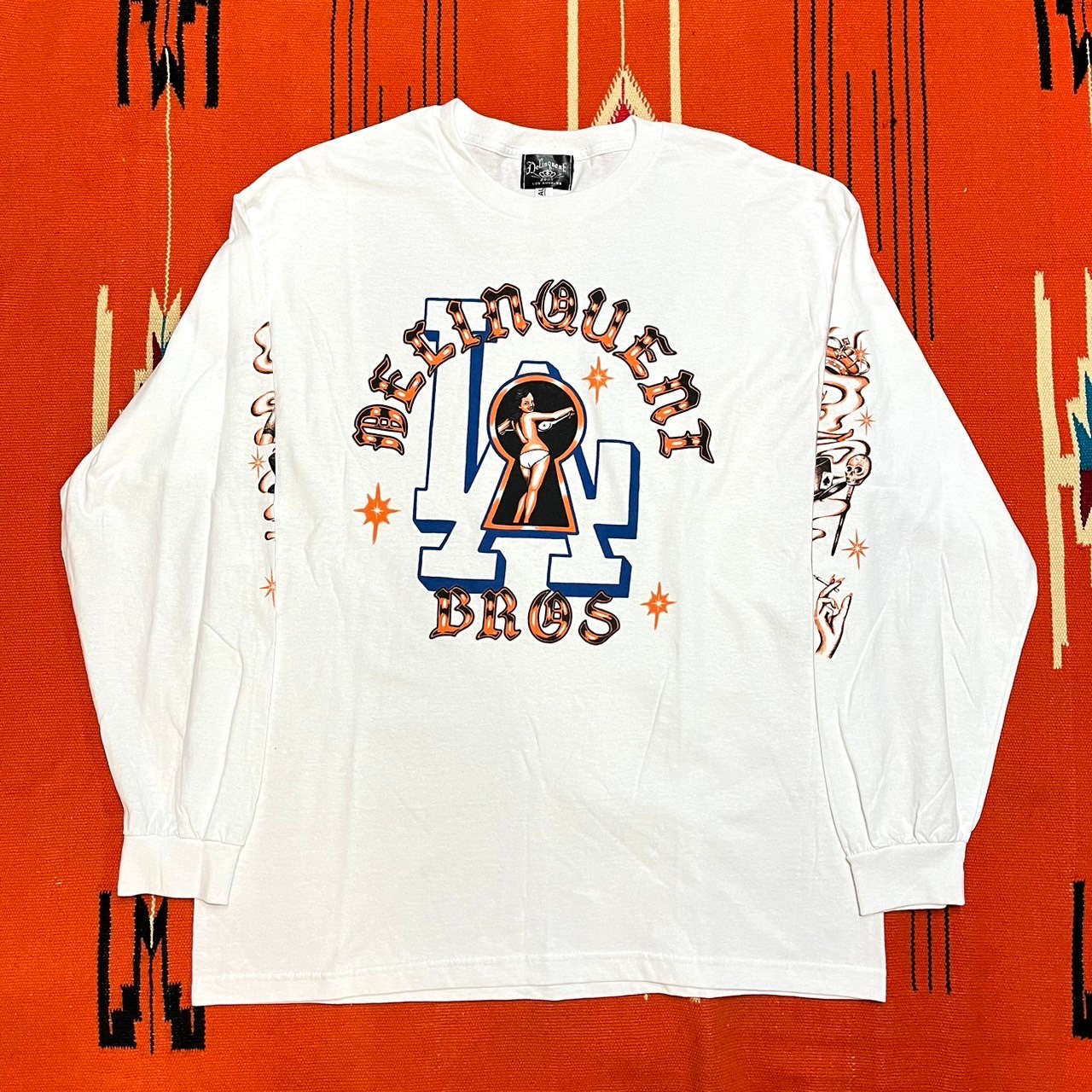 “Peek a Boo” L/S Tee　WHITE