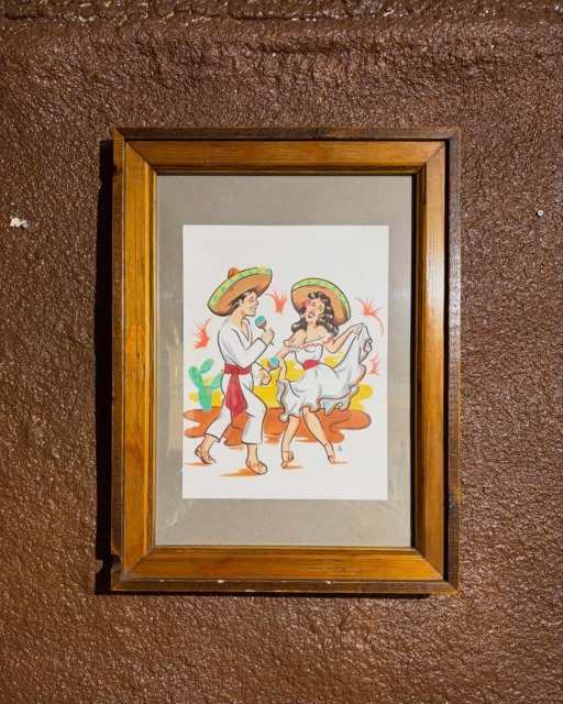 【Recommend item🇺🇸】Delinquent Bros Wood Frame Artウッドフレームは1点、1点サイズ・雰囲気に合うようオーダーし、日本の職人がハンドメイドで製作しております。Delinquent Bros Artに合わせてウッドフレームを作ることによって1つの作品なっております。全て1点モノとなっております。お部屋やガレージ•お店のインテリアとしてもオススメ。※フレームは全て新品ですが保管による小傷・スレがある場合が御座います。店頭・オンラインストアにて🤝⬛︎ 営業時間 : 11:00~19:00
⬛︎ 北海道札幌市白石区北郷9条7丁目10-2
⬛︎ 駐車場有
⬛︎ ONLINE STOREはプロフィール欄へ。
⬛︎ 定休日はInstagram固定投稿にてご確認下さい。#delinquentbros
#デリンクエント
#非行兄弟
#古着
#札幌