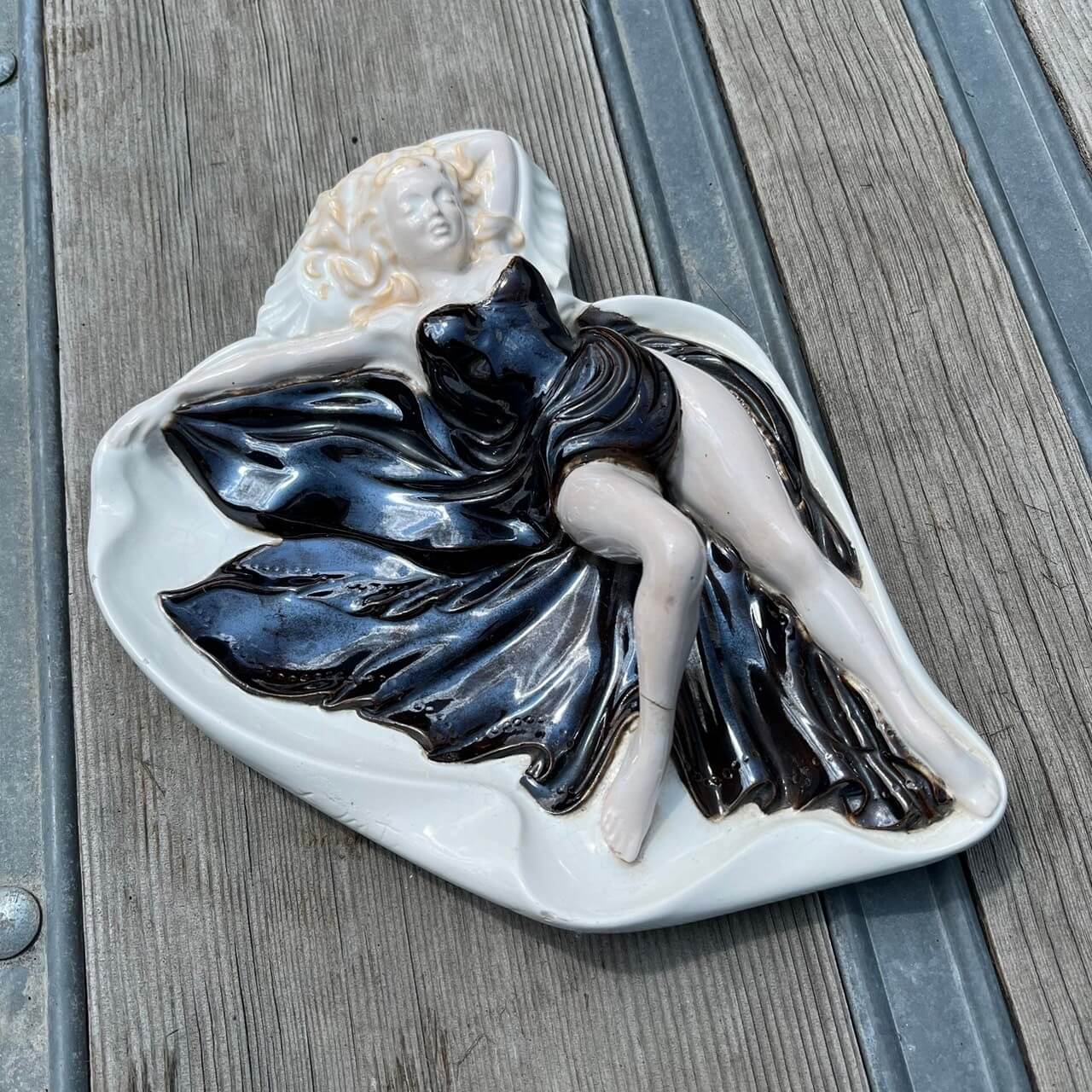 【50s】Pin Up Girl Ashtray