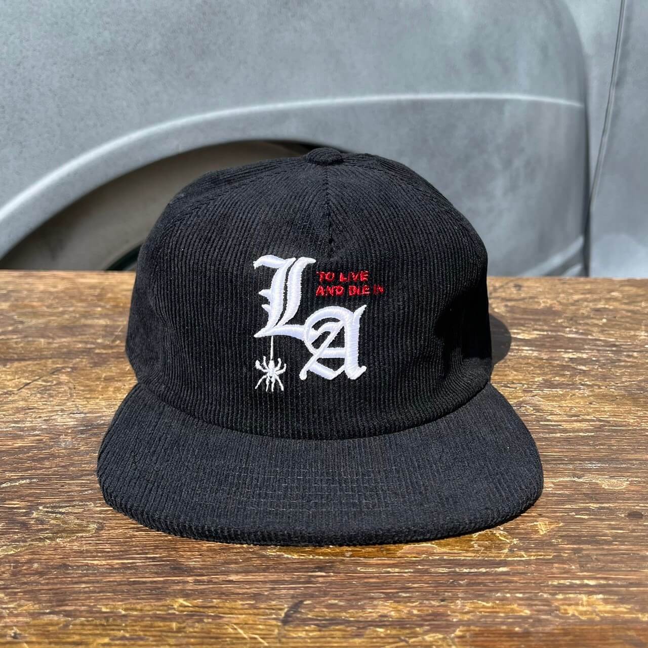 To live and Die in LA Corduroy Snap Back Cap　BLACK