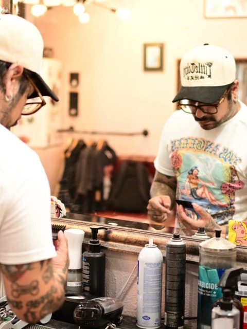 【Recommend item🇺🇸】“Blue Bayou” TeeDelinquent Brosのオーナー @ryota_delinquentbrosla
の愛車 "Blue Bayou"グラフィックが映える1着。現地にて数々の賞を受賞しているBlue Bayou(51 Plymouth)とピエロガールがリアルなLos Angelesの雰囲気が漂う、間違いなくスペシャルなアイテム。
SIZE : S~XXLCOLOR : WHITE / BLACK⬛︎ 営業時間 : 11:00~19:00
⬛︎ 北海道札幌市白石区北郷9条７丁目10-2
⬛︎ 駐車場有
⬛︎ 定休日はInstagram固定投稿にてご確認下さい。delinquentbros
デリンクエントブロス
デリンクエント
非行兄弟
札幌