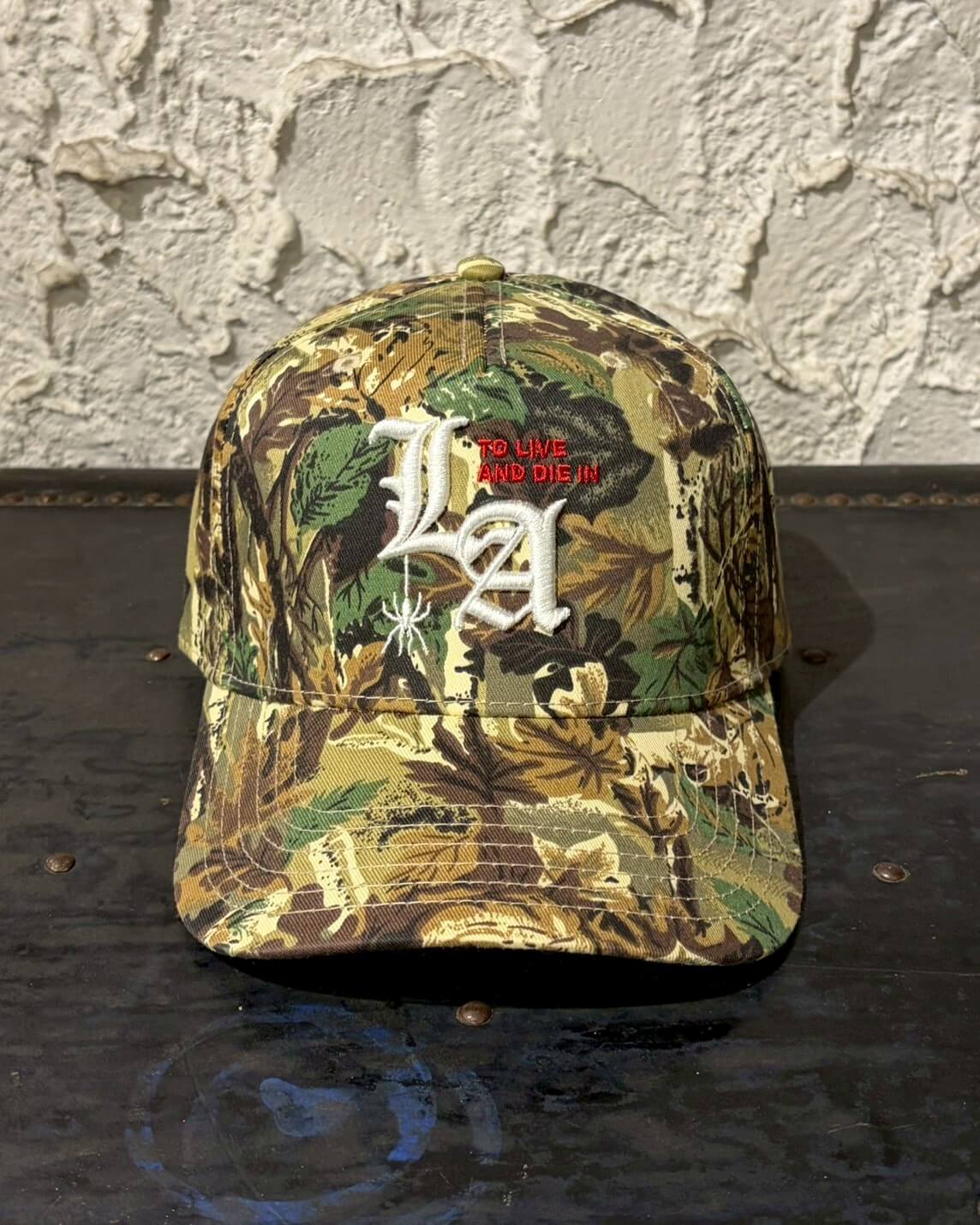 To live and Die in LA 5 Panel Snap Back Cap　LEAF CAMO
