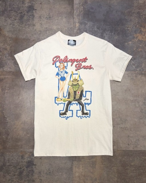 【Recommend item🇺🇸】【JAPAN LIMITED】”SHOW-TIME” TeeLos Angeles・日本、両国を代表する野球選手を彷彿とさせるDelinquent Brosらしいグラフィックがフロントに映える。コチラのアイテムは日本店限定商品となっております。SIZE : S~XXLCOLOR : NATURAL / BLACKまだサイズご用意ありますのでおはやめに🤝⬛︎ 営業時間 : 11:00~19:00
⬛︎ 北海道札幌市白石区北郷9条７丁目10-2
⬛︎ 駐車場有
⬛︎ 定休日はInstagram固定投稿にてご確認下さい。#delinquentbros
#デリンクエントブロス
#デリンクエント
#非行兄弟
#札幌