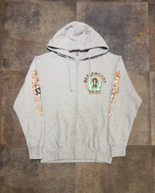 【Recommend item🇺🇸】“Peek a Boo” Full Zip Hoodieキーホールの中にトップレスのセクシーガールが覗けるDelinquent Brosらしさたっぷりのグラフィック“Peek a Boo” のZipフーディー。肌触り柔らかい裏起毛素材で今の時期の軽い羽織ものとしても重宝する。セール特別プライスになっている為おはやめに。【¥17,380 税込】→ ¥8,690 税込】
SIZE : S~MCOLOR ：GRAY / BLACK⬛︎ 営業時間 : 11:00~19:00
⬛︎ 北海道札幌市白石区北郷9条７丁目10-2
⬛︎ 駐車場有
⬛︎ 定休日はInstagram固定投稿にてご確認下さい。#delinquentbros
#デリンクエントブロス
#デリンクエント
#非行兄弟
#札幌