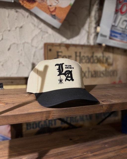 【Recommend item🇺🇸】To live and Die in LA 5 Panel Snap Back Cap日本に入荷するたび即日完売してしまう、Delinquent Bros "To live and Die in LA"の5パネルキャップシリーズ。現在完売中ですが定期的に再入荷しております。
コチラのInstagramからアナウンスさせて頂くので、要チェックでお願い致します🤝⬛︎ 営業時間 : 11:00~19:00
⬛︎ 北海道札幌市白石区北郷9条７丁目10-2
⬛︎ 駐車場有
⬛︎ 定休日はInstagram固定投稿にてご確認下さい。#delinquentbros
#デリンクエントブロス
#デリンクエント
#非行兄弟
#札幌