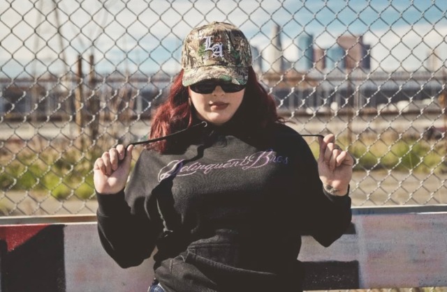 【Recommend item🇺🇸】“Blue Bayou” HoodieDelinquent Brosのオーナー @ryota_delinquentbrosla
の愛車 "Blue Bayou"グラフィックが映える1着。現地にて数々の賞を受賞しているBlue Bayou(51 Plymouth)とピエロガールがリアルなLos Angelesの雰囲気が漂う、間違いなくスペシャルなアイテム。肌触りの良い裏起毛を採用し肌寒い時期でも暖かくしてくれる。
SIZE : S~XXLCOLOR : NATURAL / BLACK⬛︎ 営業時間 : 11:00~19:00
⬛︎ 北海道札幌市白石区北郷9条７丁目10-2
⬛︎ 駐車場有
⬛︎ 定休日はInstagram固定投稿にてご確認下さい。delinquentbros
デリンクエントブロス
デリンクエント
非行兄弟
札幌