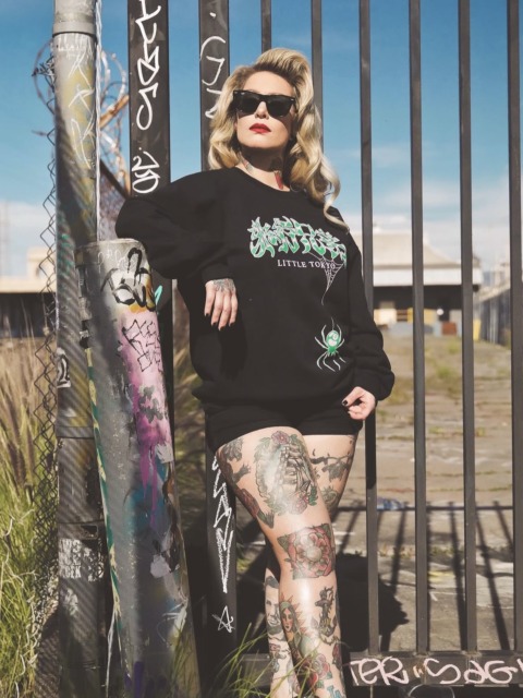 【New Item🇺🇸】Spider Trap Crew Neck Sweat Shirt"非行兄弟"のフロントが映えるクルーネックスウェットが入荷🇺🇸バックにはスパイダーネットにかかったデビルガールが妖艶に微笑む。SIZE : S~XLCOLOR : GRAY / GREEN / BLACK⬛︎ 営業時間 : 11:00~19:00
⬛︎ 北海道札幌市白石区北郷9条７丁目10-2
⬛︎ 駐車場有
⬛︎ 定休日はInstagram固定投稿にてご確認下さい。#delinquentbros
#デリンクエントブロス
#デリンクエント
#非行兄弟
#札幌