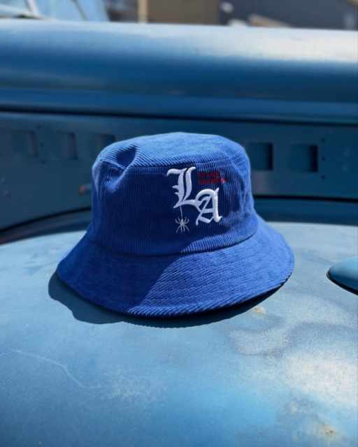 【ReStock🇯🇵】To live and Die in LA Corduroy Bucket Hat　BLUEオンラインストア・店頭にて🤝⬛︎ 営業時間 : 11:00~19:00
⬛︎ 北海道札幌市白石区北郷9条７丁目10-2
⬛︎ 駐車場有
⬛︎ 定休日はInstagram固定投稿にてご確認下さい。#delinquentbros
#デリンクエントブロス
#デリンクエント
#非行兄弟
#札幌