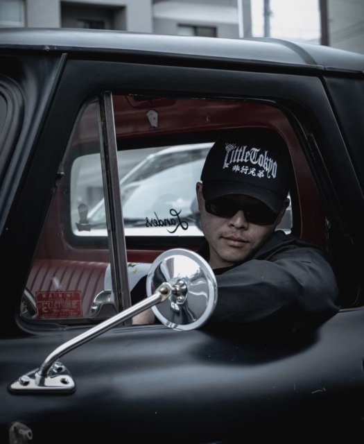 【Delinquent Bros JAPAN Styling📸】Little Tokyo Delinquent Snap Back Cap BLACK.⬛︎ 営業時間 : 11:00~19:00
⬛︎ 北海道札幌市白石区北郷9条７丁目10-2
⬛︎ 駐車場有
⬛︎ 定休日はInstagram固定投稿にてご確認下さい。#delinquentbros
#デリンクエントブロス
#デリンクエント
#非行兄弟
#札幌