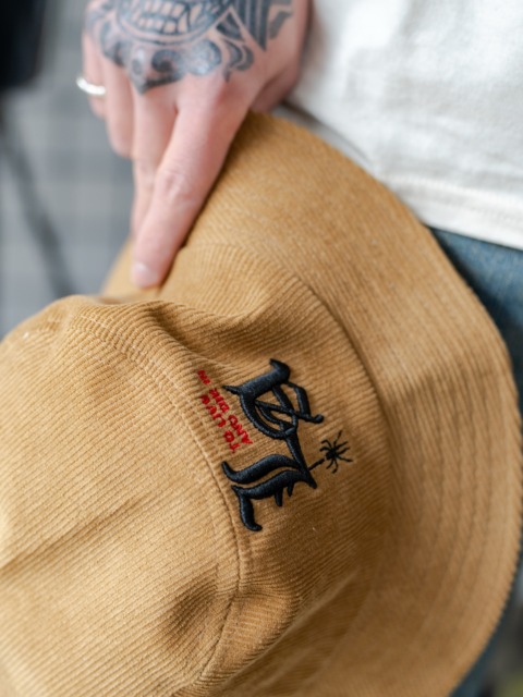 【Delinquent Bros JAPAN Styling📸】To live and Die in LA Corduroy Bucket Hat BEIGE & Witches & Bitches Tee NATURAL.⬛︎ 営業時間 : 11:00~19:00
⬛︎ 北海道札幌市白石区北郷9条７丁目10-2
⬛︎ 駐車場有
⬛︎ 定休日はInstagram固定投稿にてご確認下さい。#delinquentbros
#デリンクエントブロス
#デリンクエント
#非行兄弟
#札幌