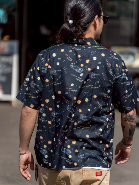 【Recommend Item🇺🇸】Rockn Roll Shirts50’sのグラフィックを使用して製作されたコットン100%の総柄生地を使用し、薄手で軽く肌触り柔らかな着心地の1着。Delinquent Brosらしさが漂う唯一無二の逸品。SIZE : M~XLCOLOR : WHITE / BLACK⬛︎ 営業時間 : 11:00~19:00
⬛︎ 北海道札幌市白石区北郷9条７丁目10-2
⬛︎ 駐車場有
⬛︎ 定休日はInstagram固定投稿にてご確認下さい。#delinquentbros
#デリンクエントブロス
#デリンクエント
#非行兄弟
#札幌
