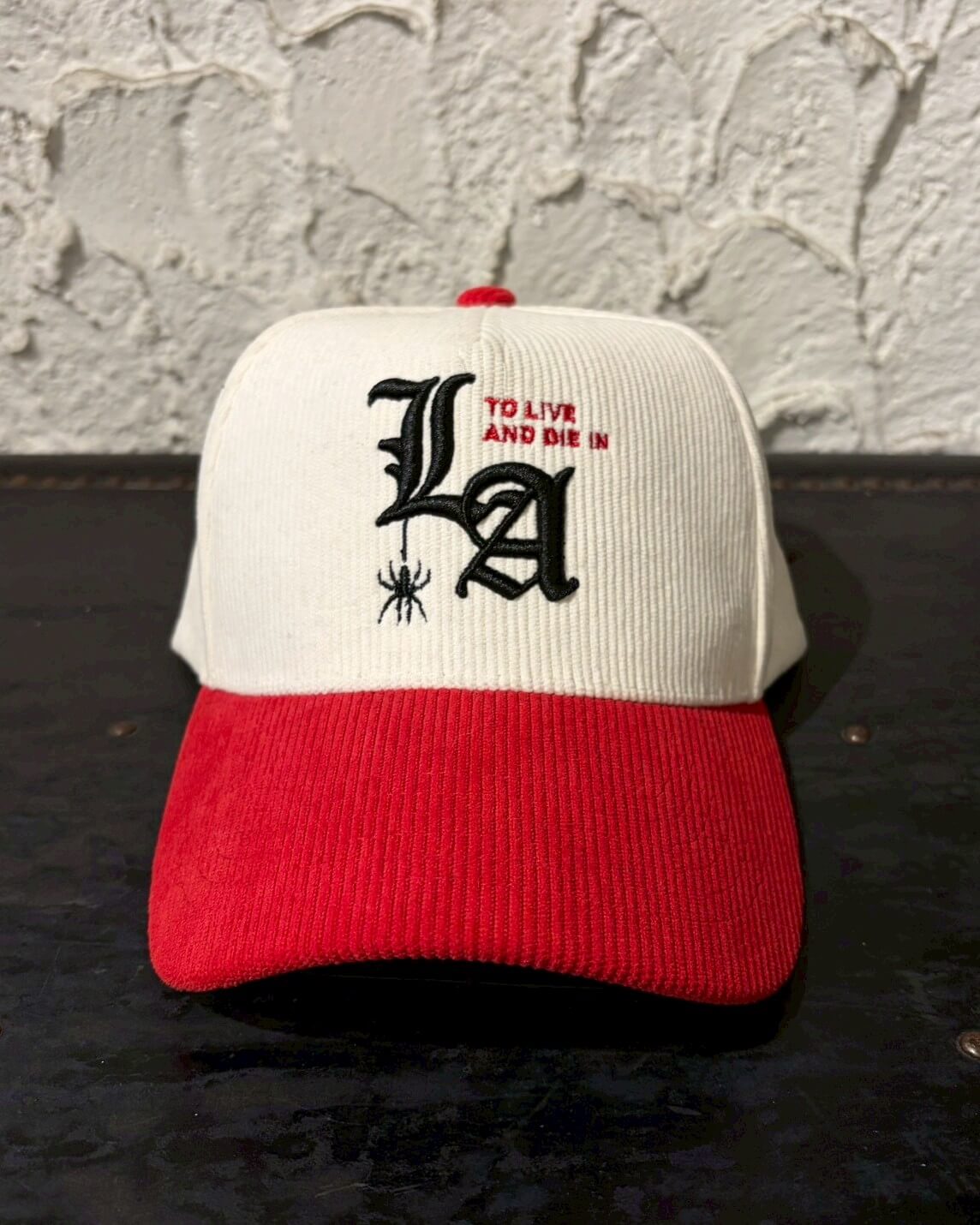 To live and Die in LA Corduroy 5 Panel Snap Back Cap　NATURAL×RED