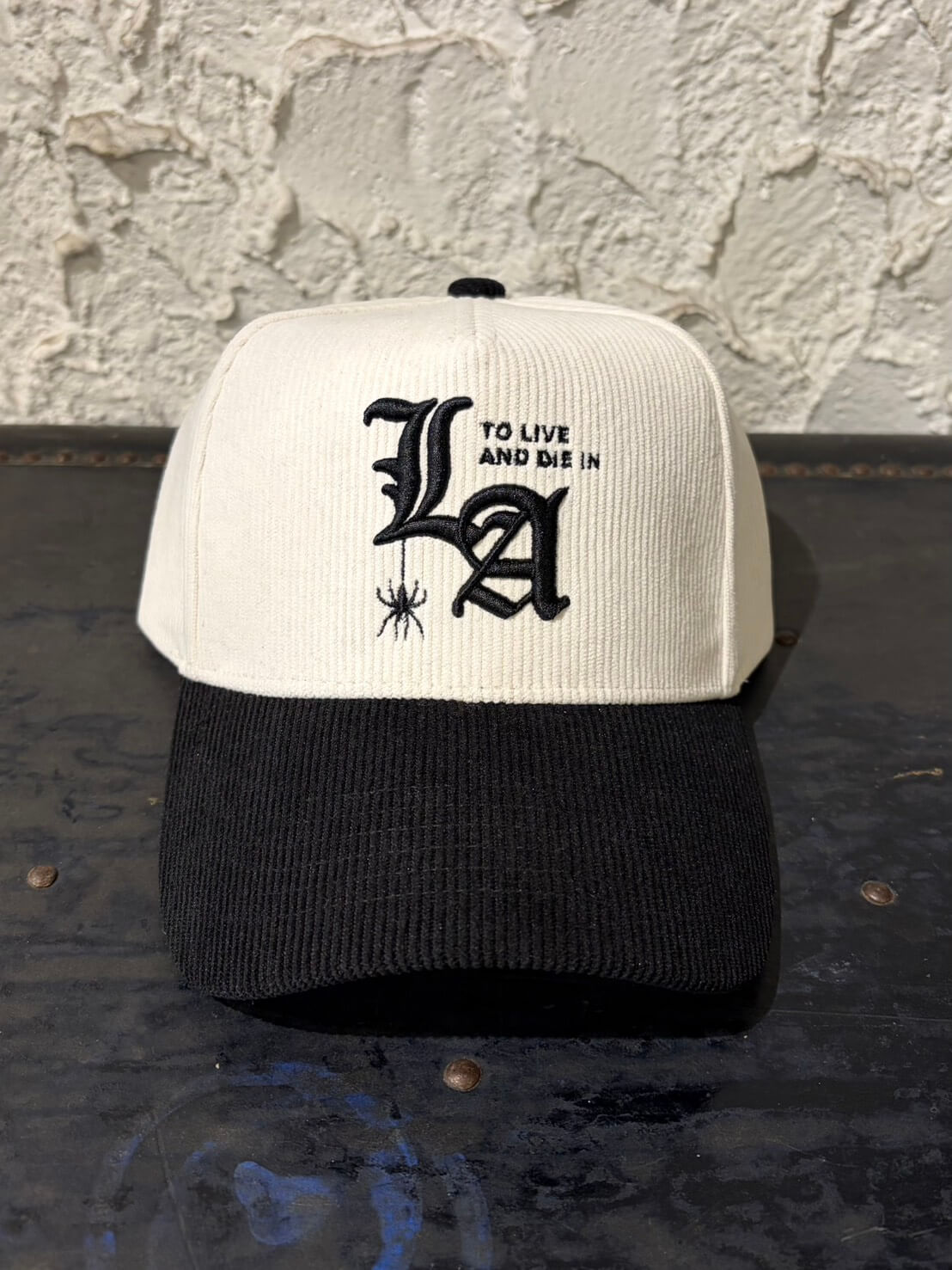 To live and Die in LA Corduroy 5 Panel Snap Back Cap　NATURAL×BLACK