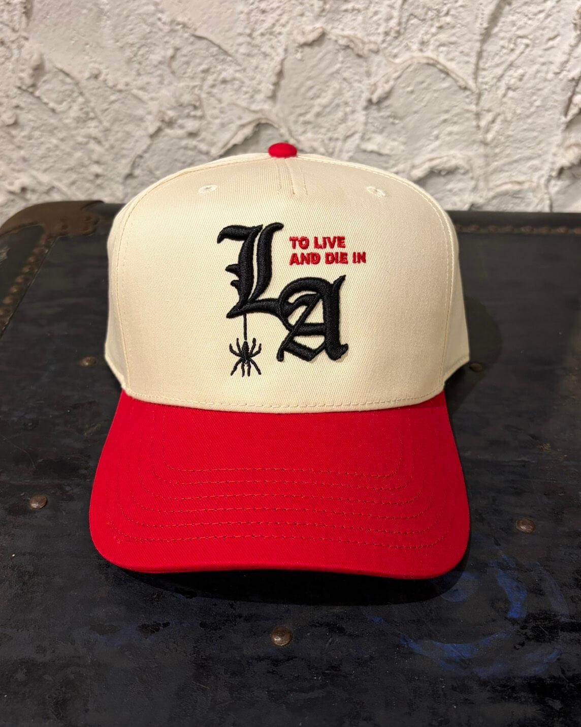 To live and Die in LA 5 Panel Snap Back Cap　NATURAL×RED